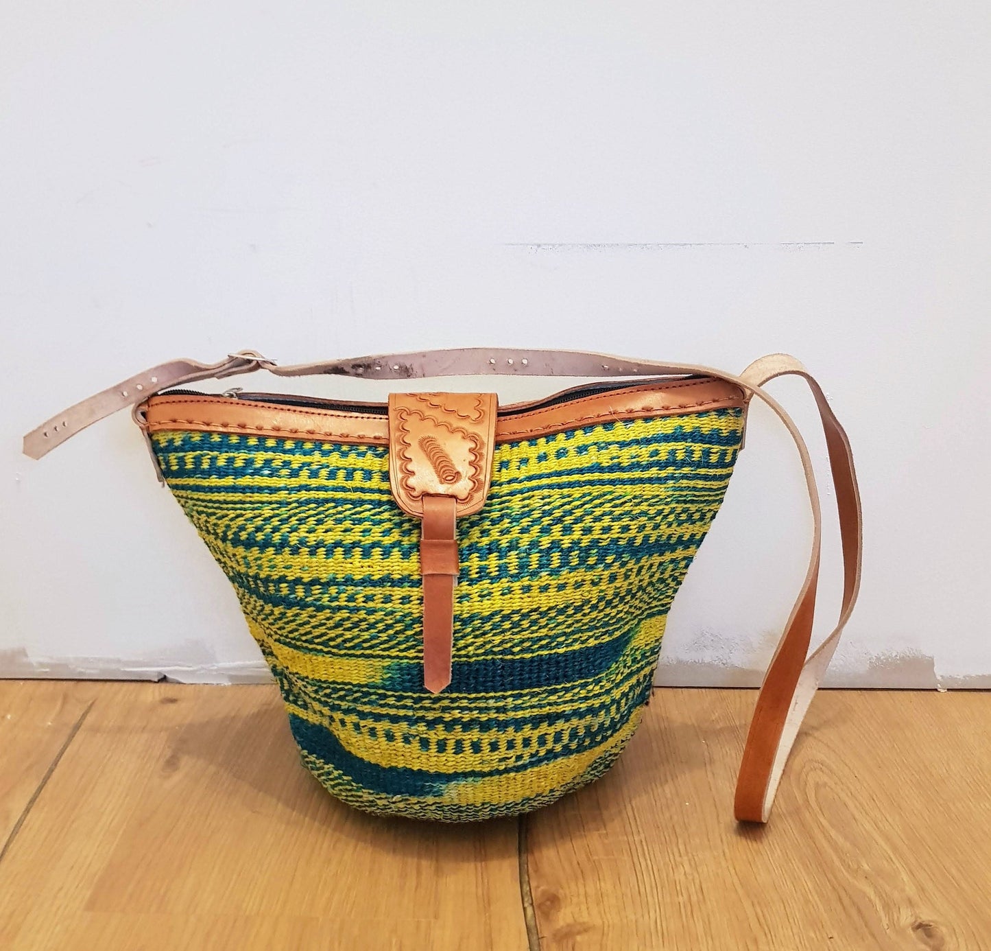 Njano bag